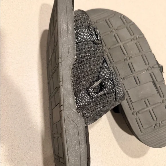 Draco Black Sandals - Picture 6 of 7